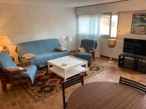 Appartement Climatisé, Traversant avec Parking Privé - Centre Ville Le Lavandou - FR-1-308-193